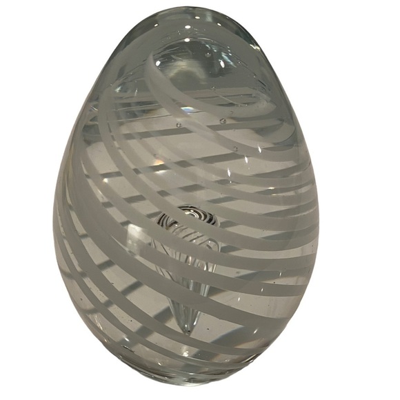 Art Glass Oval Paperweight with One Controlled Bubble Clear with White Swirls - Picture 1 of 11